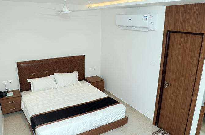 Double_Bed